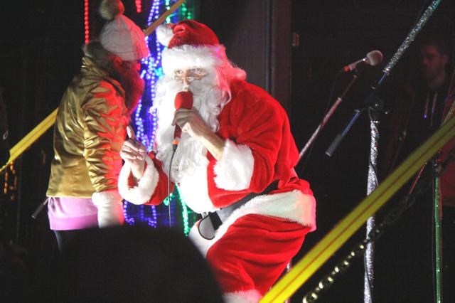 9418 Holiday Train