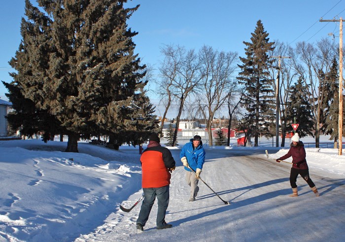 He shoots! He scores! Frigid temperatures over the weekend could not dampen the enthusiasm for Canada’s grand old tradition of getting in a little street hockey. This group on Third Avenue South took advantage of a sunny, if cold, Saturday afternoon to have some impromptu fun. It was an ideal activity to go with Active Living Month in the city.