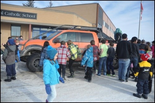 Tornado Hunters visit Battleford_5