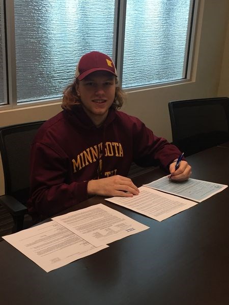On November 12, former Kamsack resident Jarod Hilderman signed a national letter of intent to play with the University of Minnesota Bulldogs hockey team at Deluth on a hockey scholarship.