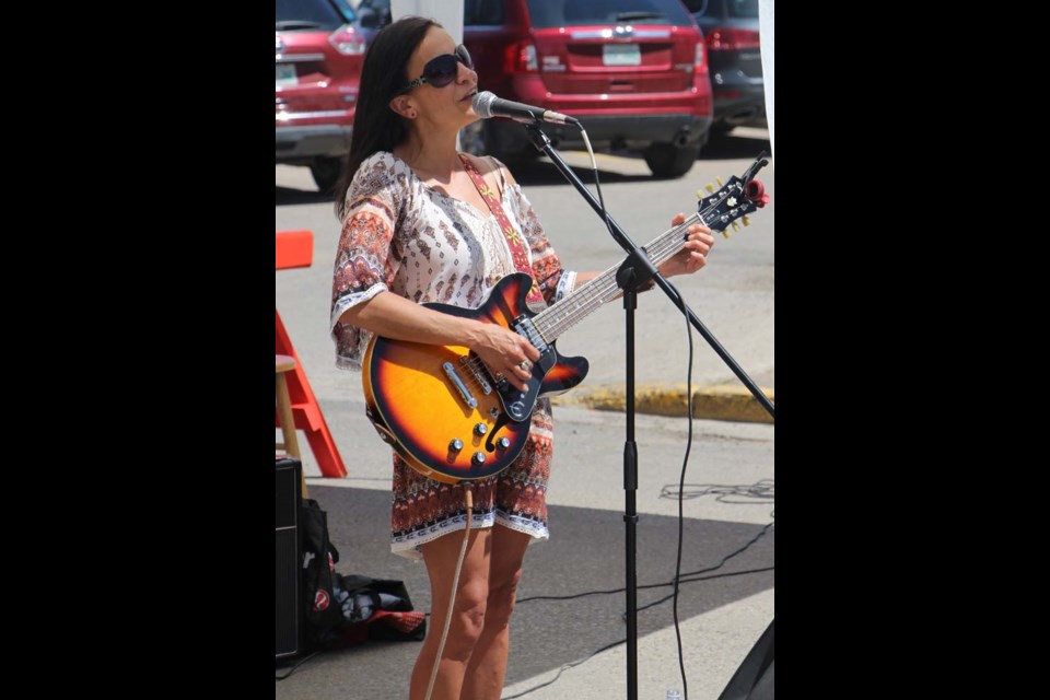 Rediscovering downtown – The Rediscover Downtown Yorkton Summer Festival was organized to bring people into Yorkton’s downtown core and show off what the city has to offer, using entertainment, games for young and old and the deals from the businesses themselves to show off the city’s downtown and draw people in from Yorkton and the surrounding area.