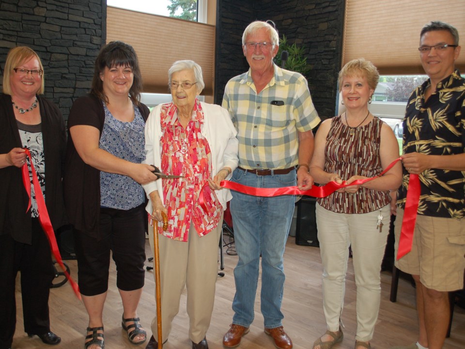 creighton lodge lounge opens july 2016