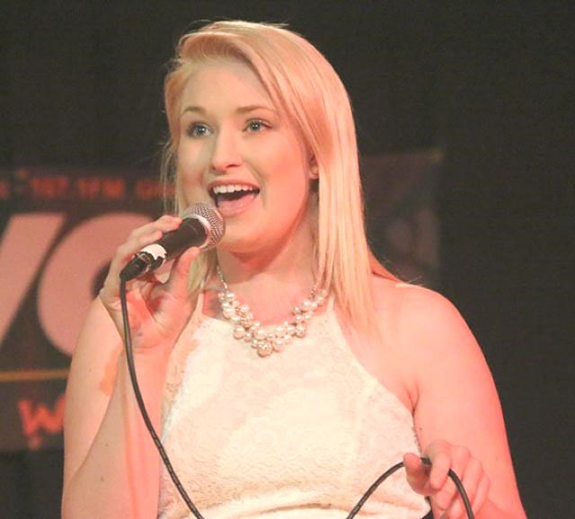 Hoffart Country Singer