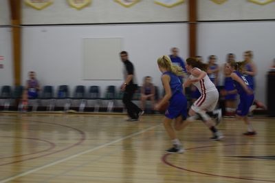 Jordelle Lewchuck ran with the ball during the junior girls basketball team’s game against Sturgis at Canora Composite School.