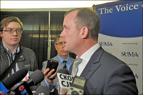 Trent Wotherspoon at SUMA: the NDP opposition leader was not pleased to hear Brad Wall announce the province was running a $1.2 billion deficit. In speaking to reporters Monday, he accused Wall of dishonesty in representing the province’s finances. “It’s disgraceful,” said Wotherspoon.