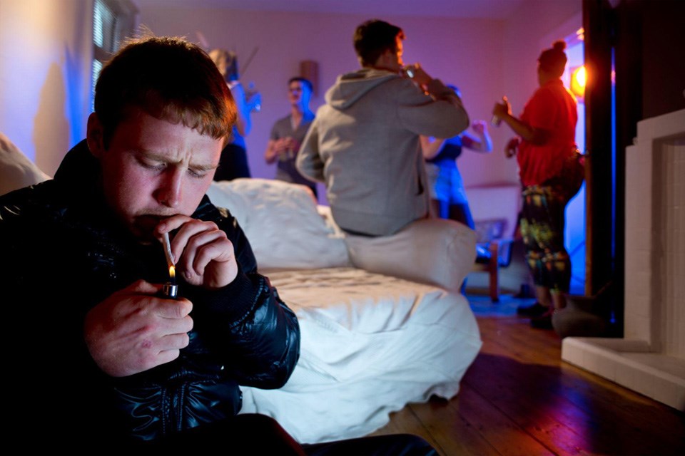 49A _ Tips for Throwing a 420-Friendly Holiday Party