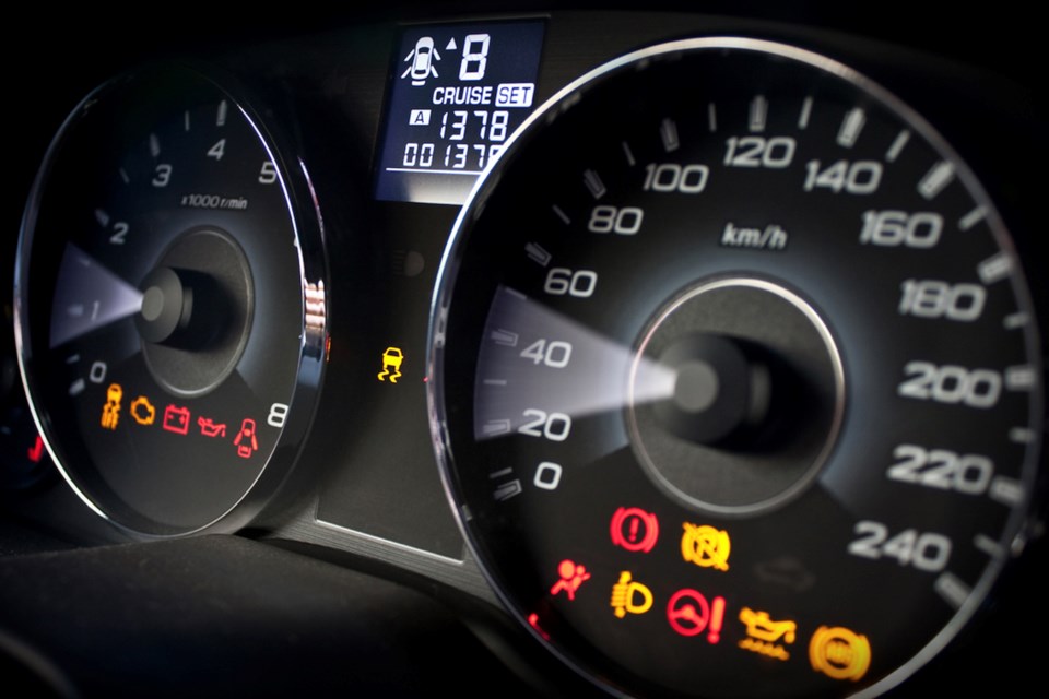 Article-6A_car-dash-warning-lights-what-they-mean-and-how-to-fix-them