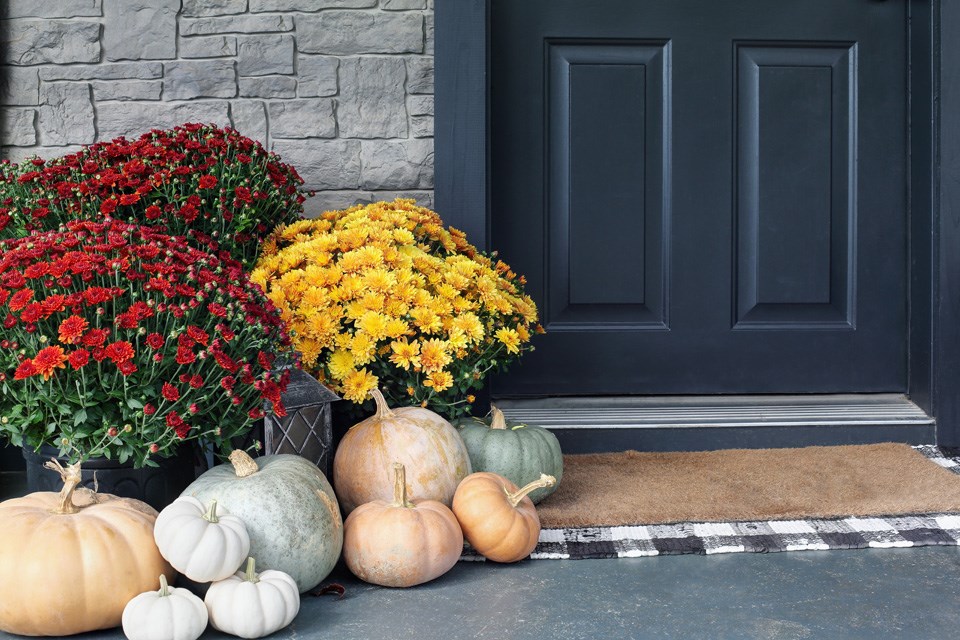 09-17-front-porch