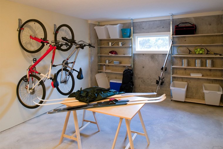 33A_heres-how-to-declutter-your-garage
