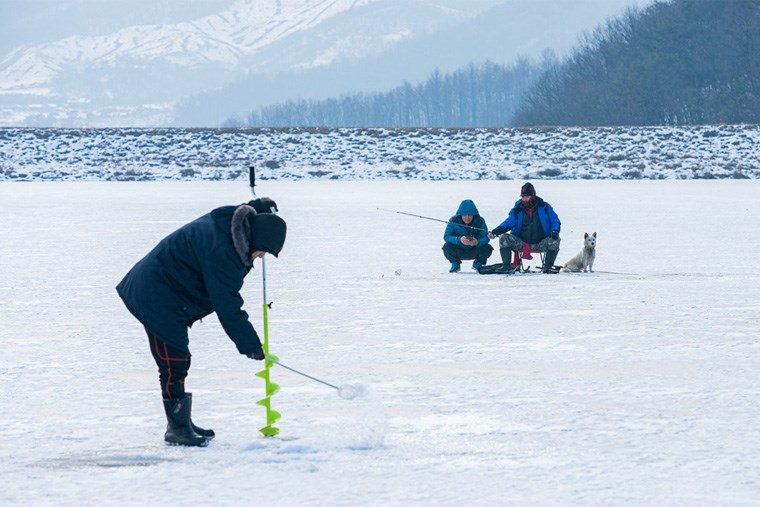 10-2B Ice Fishing Lakeland Area November