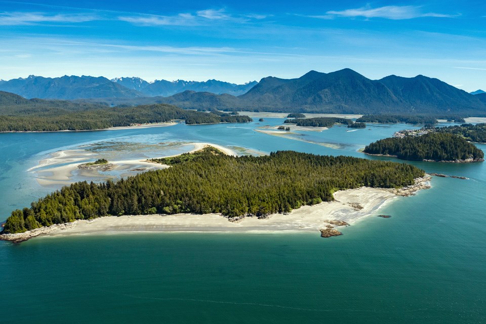 03-2-clayoquot-wilderness