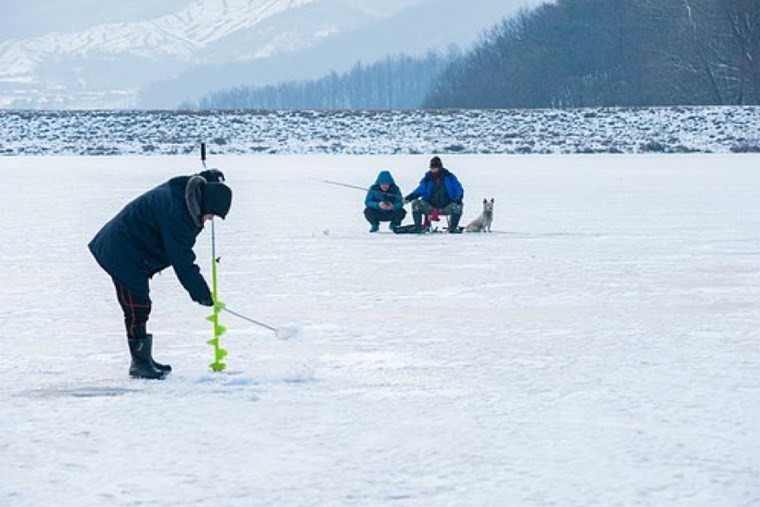 1-4B Ice Fishing in the Lakeland Region