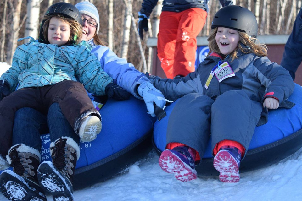 12-22-snow-tubing-1