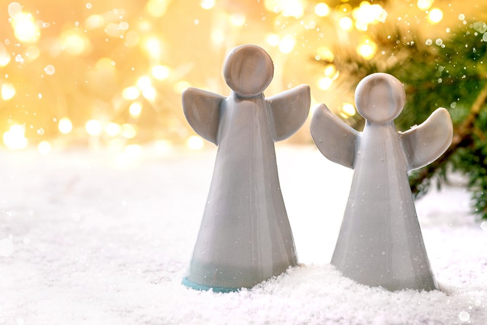 i-ceramic-christmas-angels-2021-09-03-23-07-03-utc