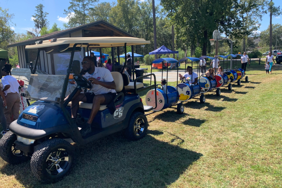 Offtrack EnterTRAINment takes children on a drive around the Kid-O-Fest. 