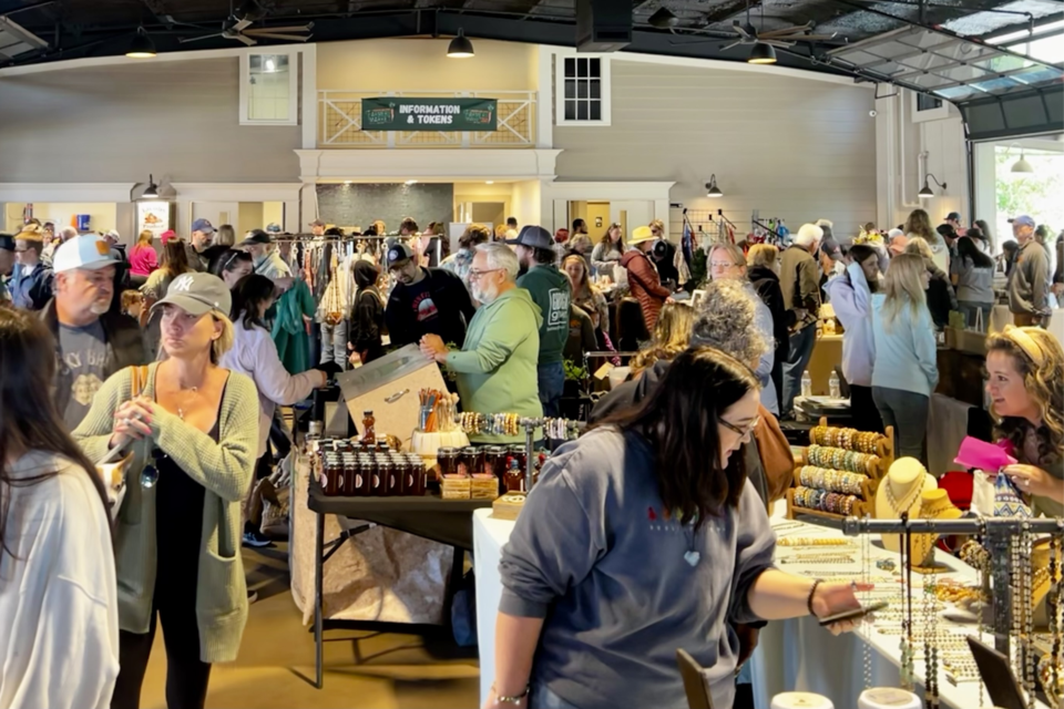 Huge crowd enjoyed the opening of the Statesboro Farmers Market for the season