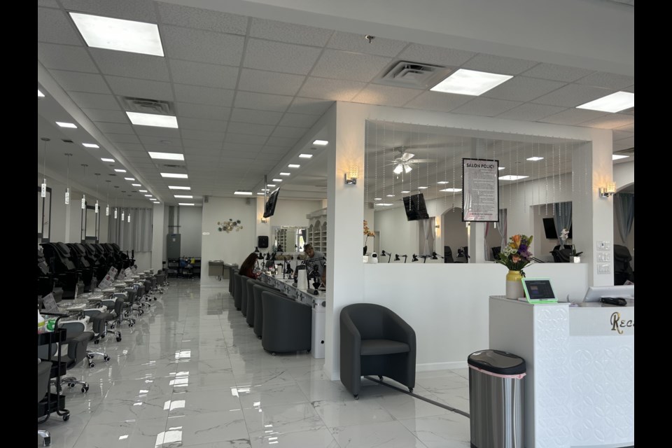 Annie's shop nail salon