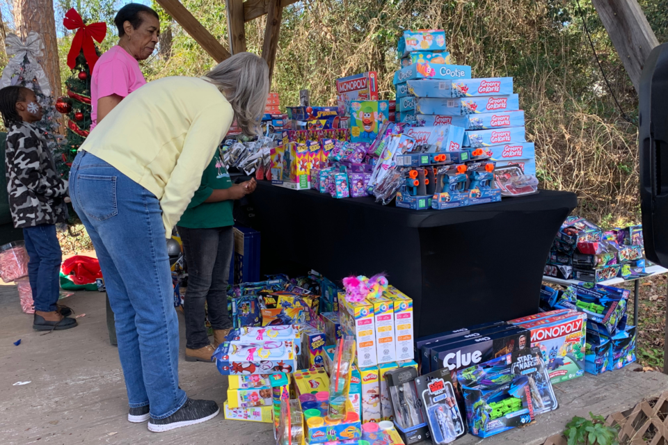 The Portal Heritage Society's Christmas Festival and Toy Giveaway. The event highlight was the free toy giveaway which gave free toys to participating children.