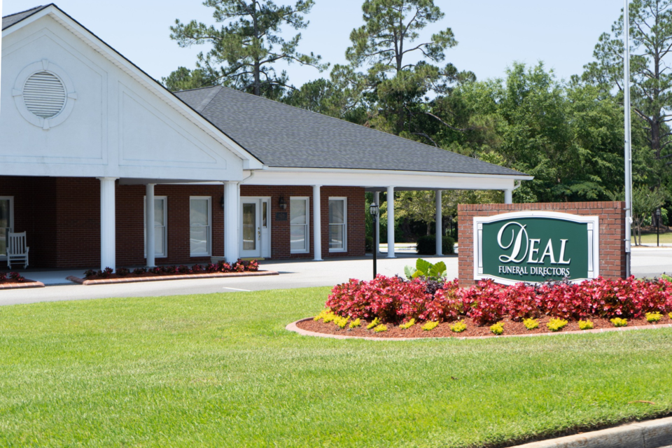 dealfuneraldirectors