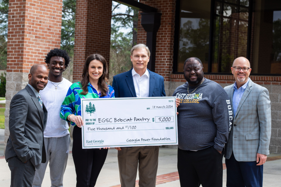 egsc-bobcat-pantry-receives-5000-grant-from-georgia-power-foundation
