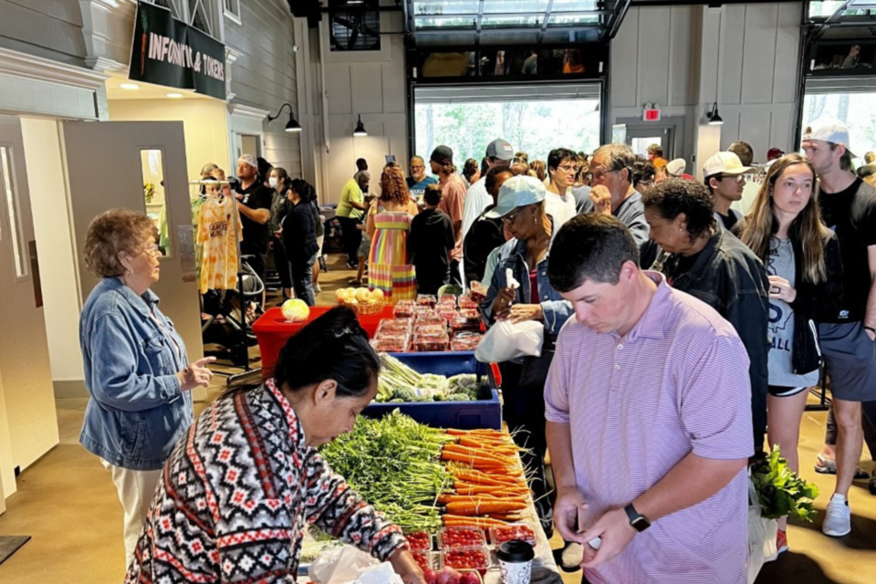 farmersmarketopeningday