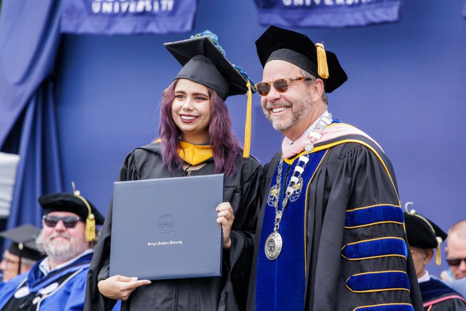 gsgrad23-8