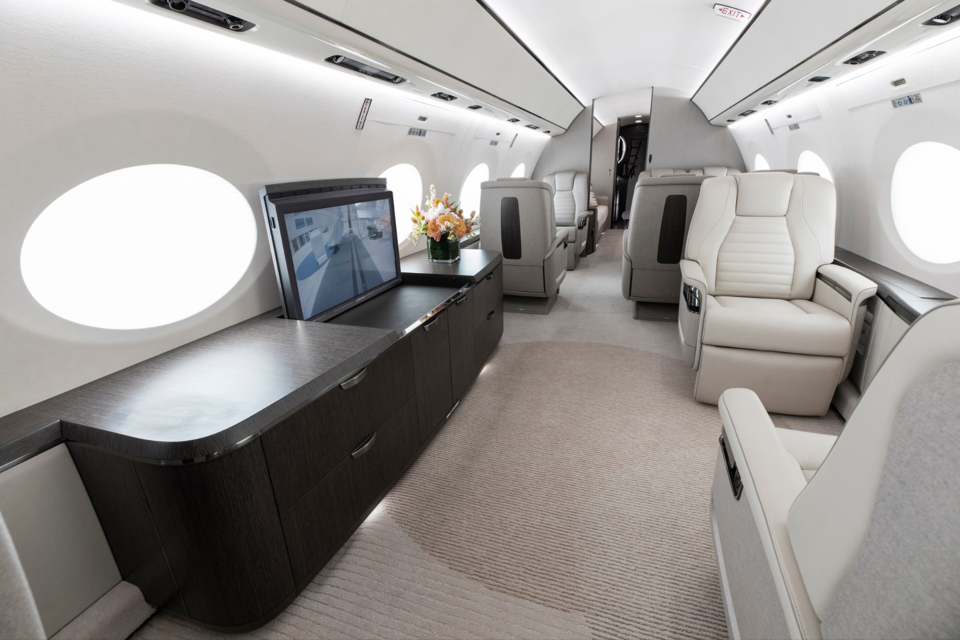 gulfstream-g700-production-and-interior-clearances-showcase-program-maturity