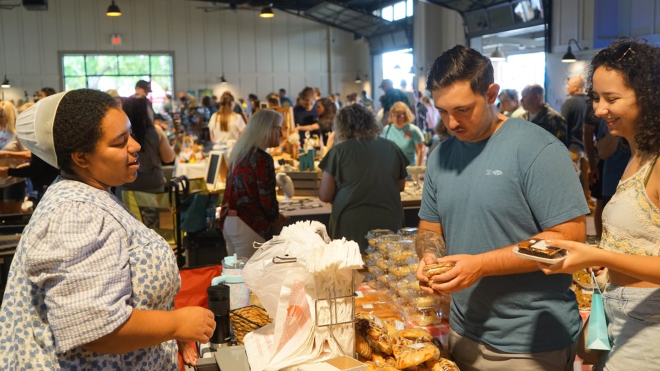 market-pic-2