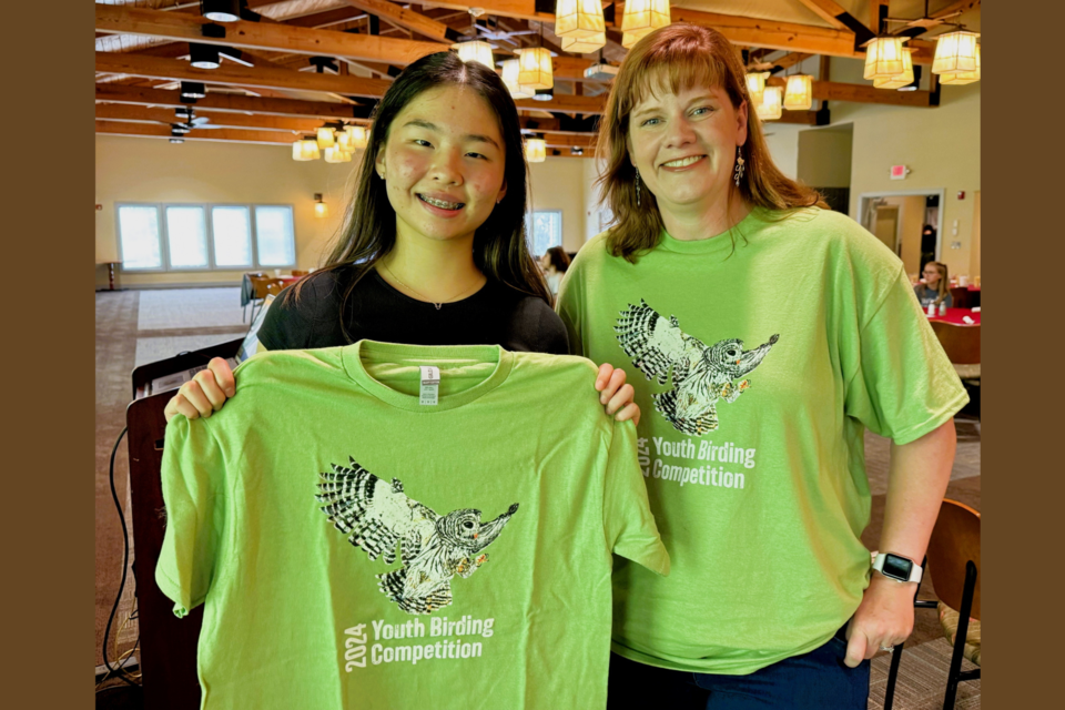 overall-youth-birding-t-shirt-art-contest-winner-aleena-huang-with-dnrs-linda-may