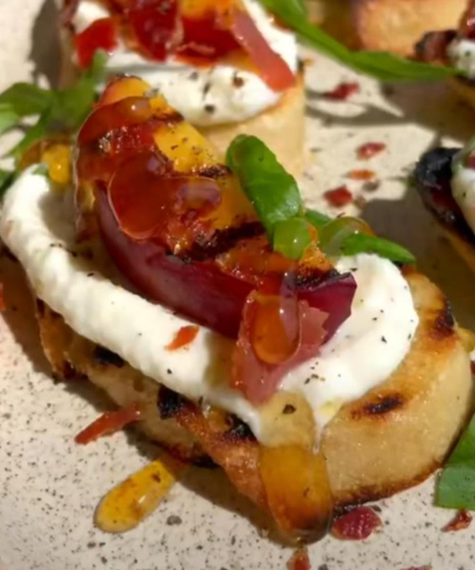 peachcrostiniwithhoney