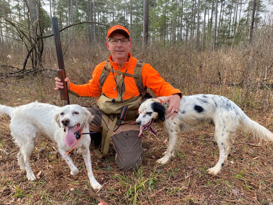 photo_wrd-chiefgamemanagement_lee-taylor_dogs