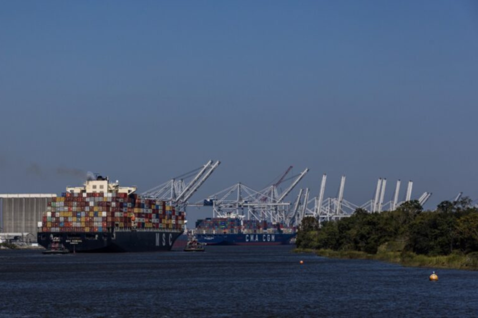 q4economicmonitor-ports