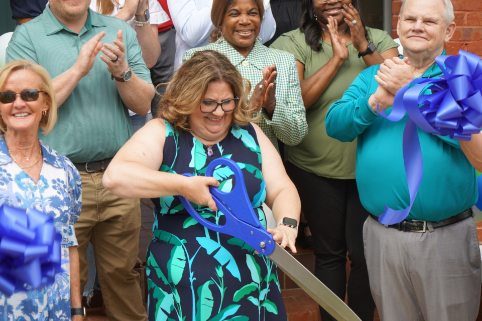 ribbon-cut-pic-1