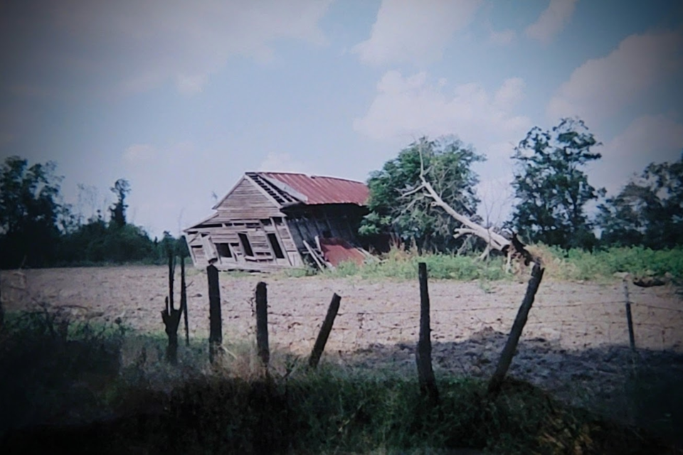 strong-wind-tough-house