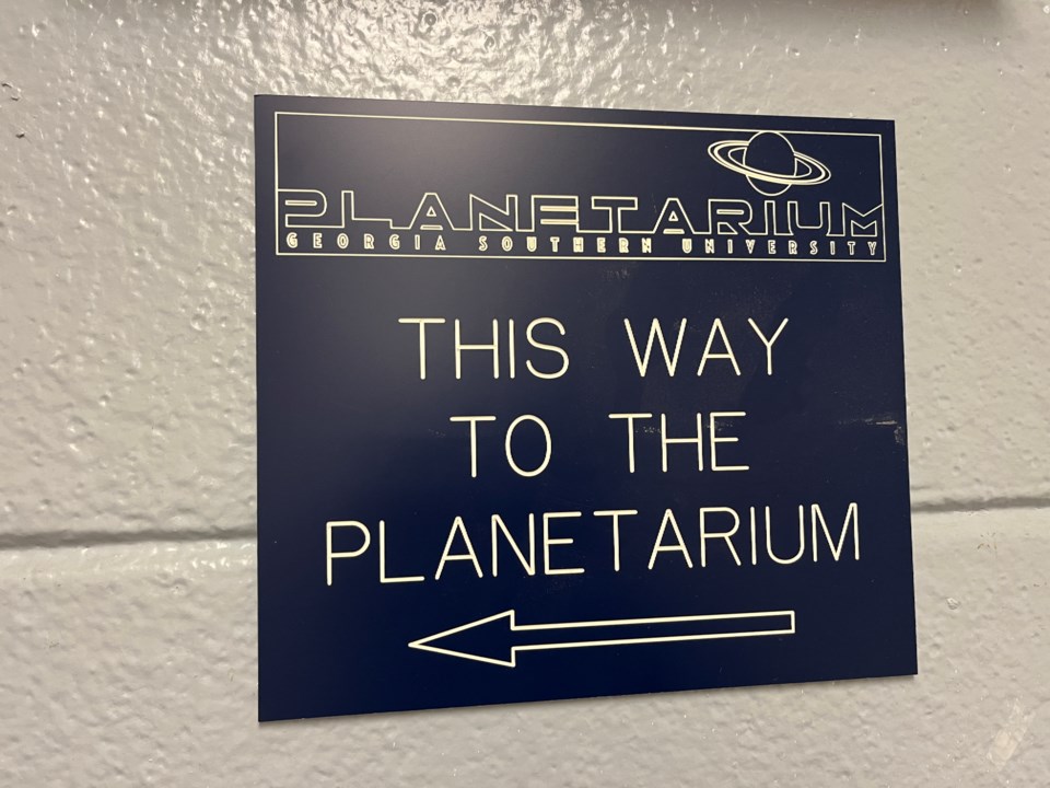 thiswaytotheplanetarium