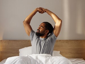 5-minute-morning-routine-that-preps-your-spine_web