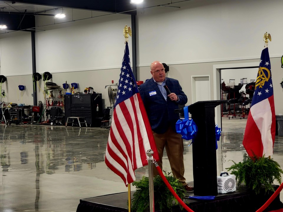 061925-chair-bennett
