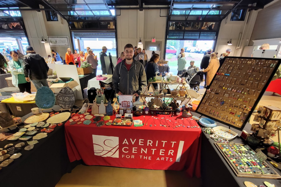 041323-averitt-market
