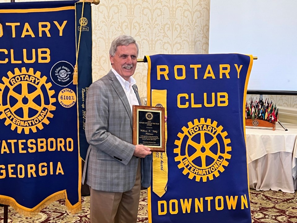 senator-hickman-with-award
