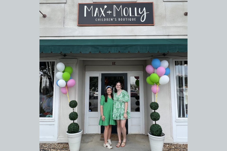 081923-max-molly-girls