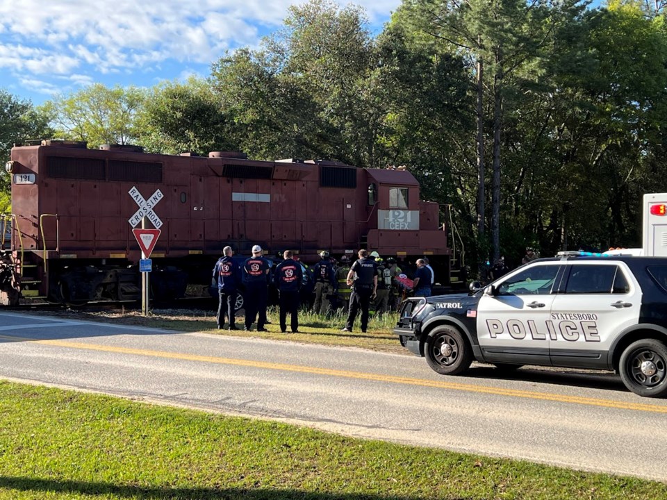 041123-train-crash