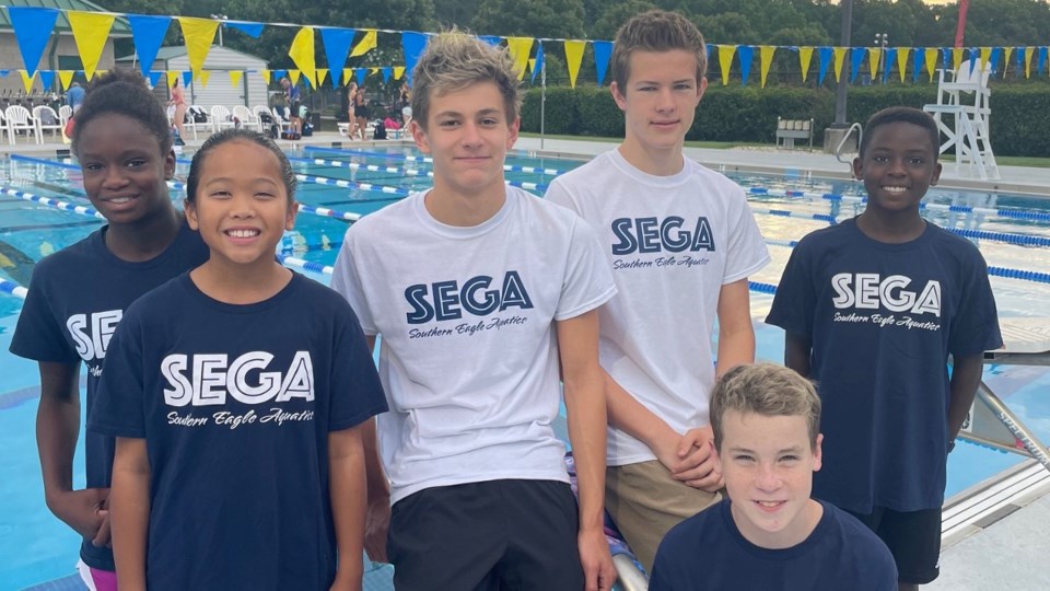 Southern Eagle Aquatics swim team