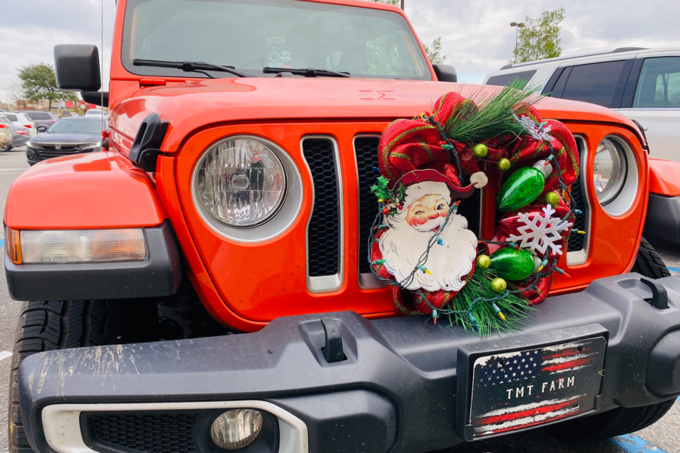 Santa Jeep