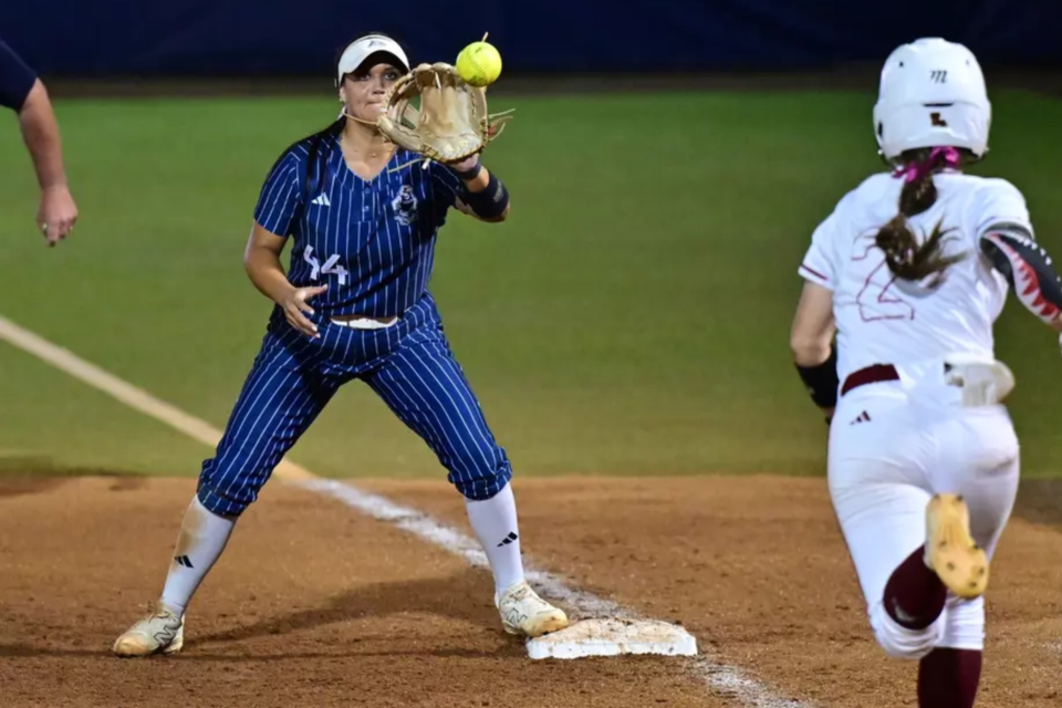 gs-softball-vs-ulm
