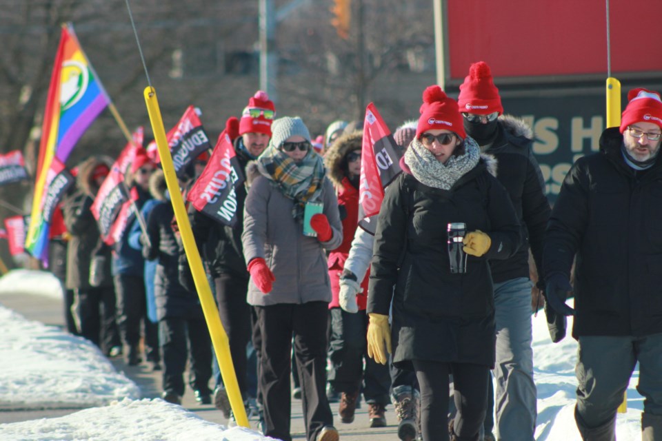 Picket line on Eramosa Road. Anam Khan/GuelphToday