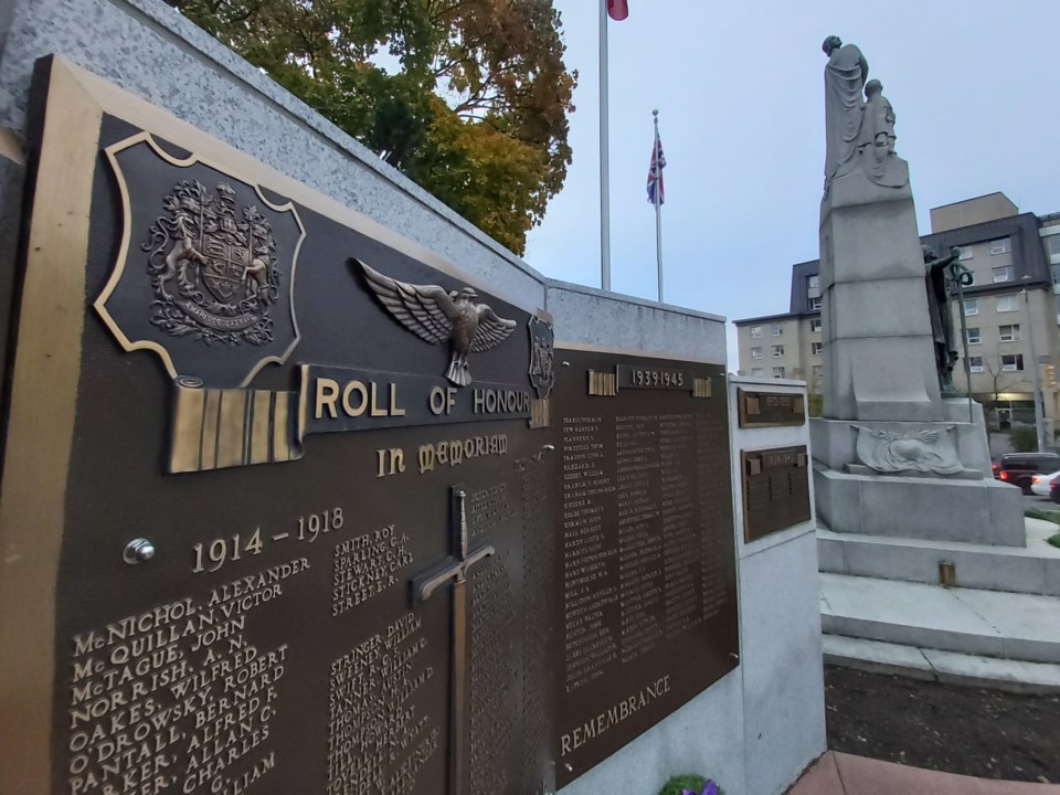 20201029 Guelph Roll of Honour cenotaph RV