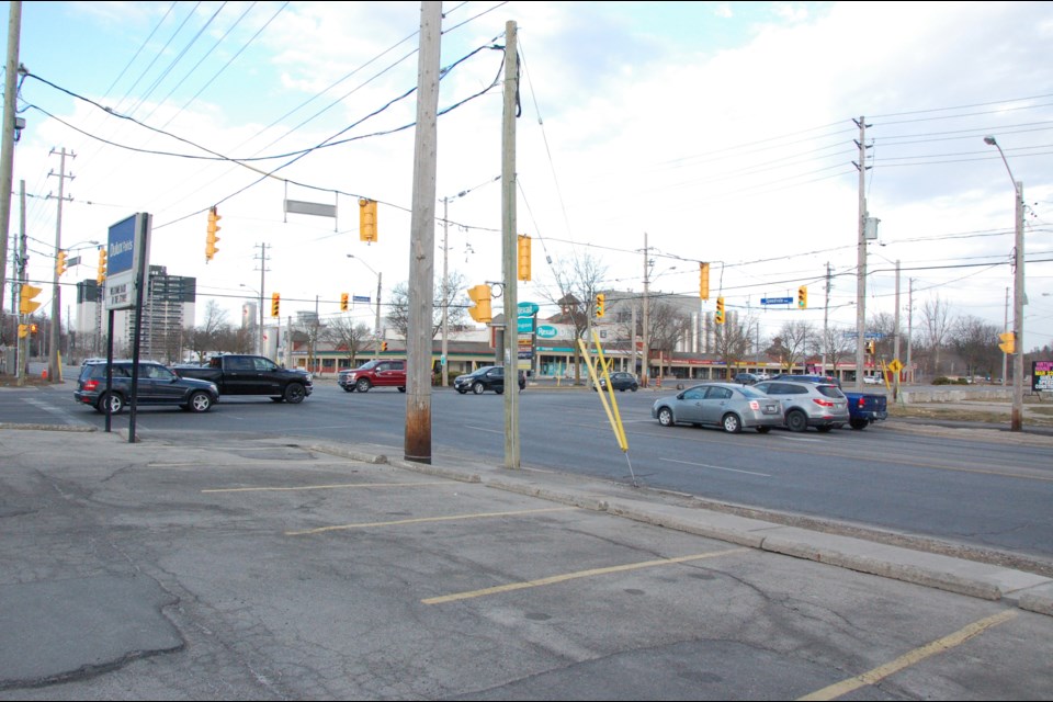 Intersection of Woolwich Street and Speedvale Avenue, looking west. Richard Vivian/GuelphToday