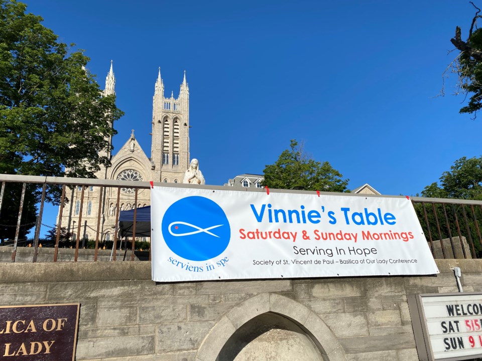 20210928 Vinnie's Table AD