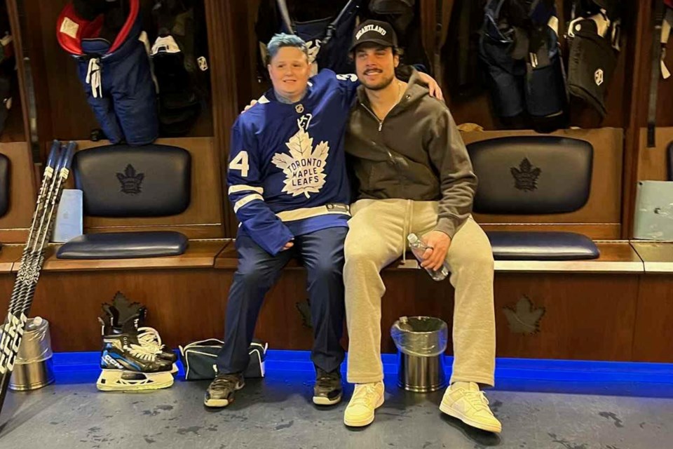 Mason Zammit and his favourite Leafs player, Auston Matthews. 