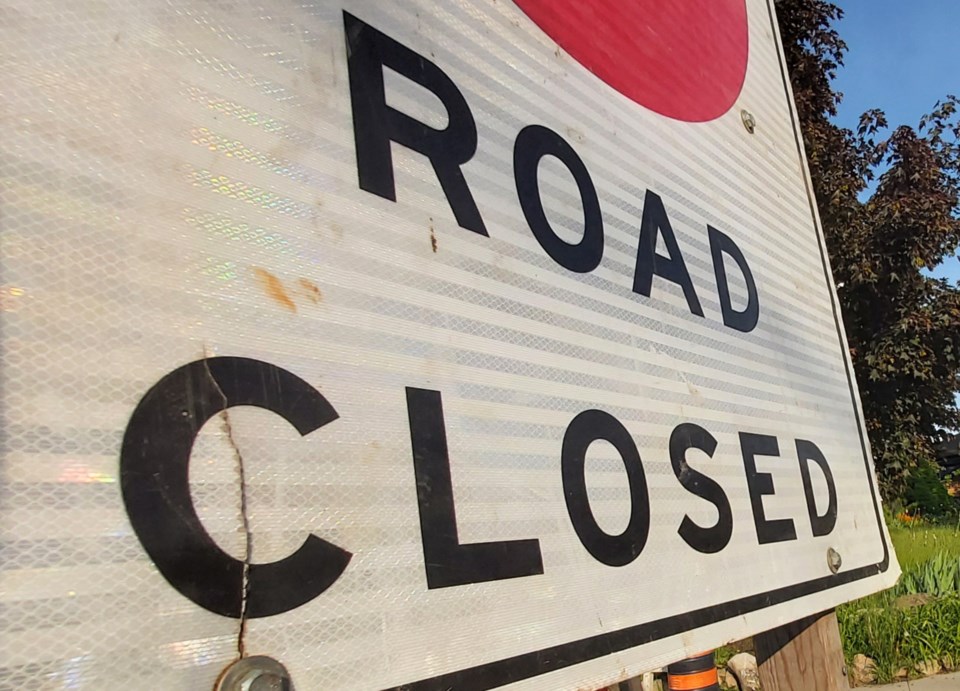 20230527roadclosedsignrv
